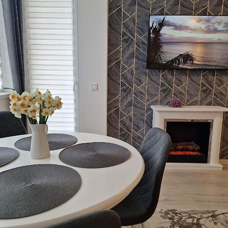 Cozy Corner Apartment Брашов Екстериор снимка