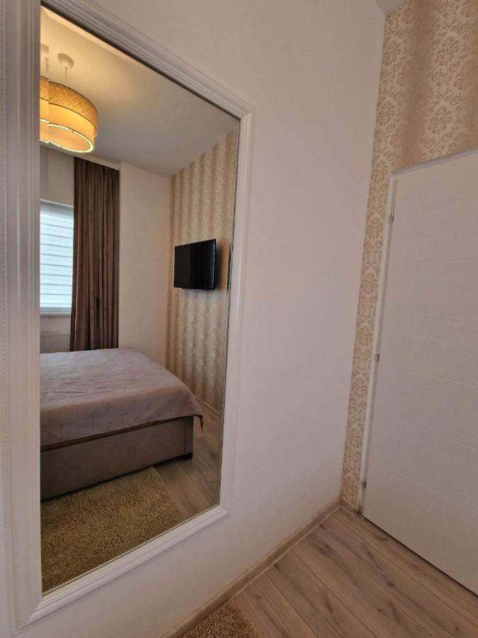Cozy Corner Apartment Брашов Екстериор снимка